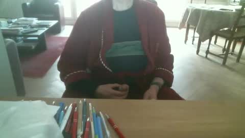 Snapshot of kisslog1 chatting on 11-22-25, 02:49 kisslog1 online show from 11-22-25, 02:49