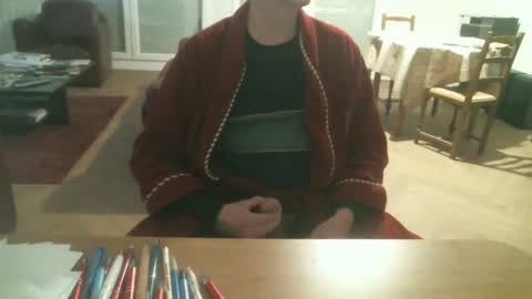 Snapshot of kisslog1 chatting on 11-23-25, 04:18 kisslog1 online show from 11-23-25, 04:18