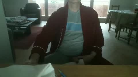 Snapshot of kisslog1 chatting on 12-15-25, 03:05 kisslog1 online show from 12-15-25, 03:05