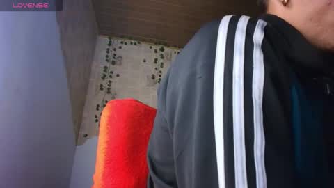 Snapshot of kisstarxxx chatting on 09-23-25, 02:58 Helena and Brad online show from 09-23-25, 02:58