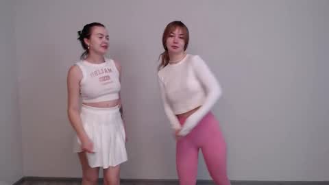 Vikki Rose online show from 10-28-25, 03:04