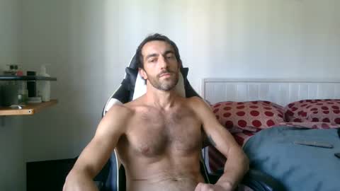 Snapshot of kitosssss chatting on 01-11-26, 02:00 Steve Cocks online show from 01-11-26, 02:00