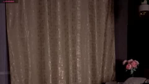 The sexy fox Kitsune online show from 11-20-25, 08:08