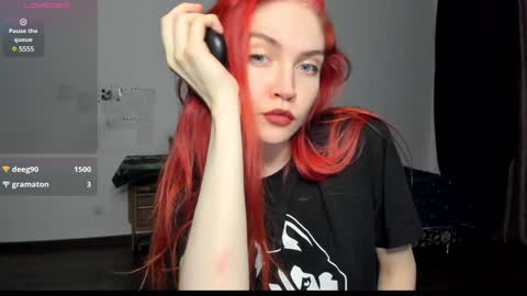 Snapshot of kitsunemoon chatting on 01-11-25, 11:24 Kitsune online show from 01-11-25, 11:24