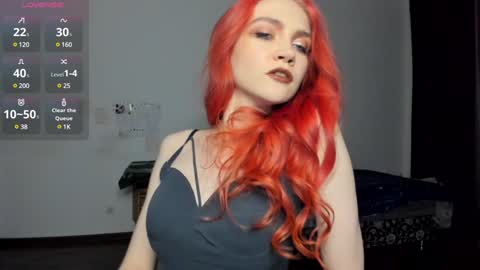 Snapshot of kitsunemoon chatting on 01-17-25, 10:01 Kitsune online show from 01-17-25, 10:01