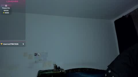 Snapshot of kitsunemoon chatting on 01-18-25, 08:19 Kitsune online show from 01-18-25, 08:19