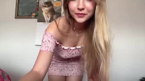 kittengirlxo online show from 12-28-24, 05:02