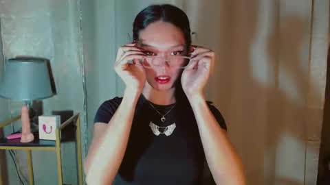 Snapshot of kitteylovesyou chatting on 09-19-25, 08:53 KITTY online show from 09-19-25, 08:53