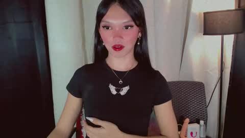 Snapshot of kitteylovesyou chatting on 10-08-25, 08:39 KITTY online show from 10-08-25, 08:39