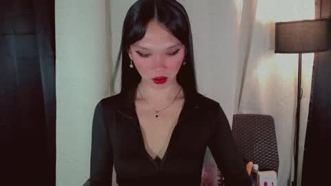 Snapshot of kitteylovesyou chatting on 10-10-25, 08:19 KITTY online show from 10-10-25, 08:19