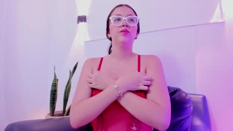 Kitti Love 3 online show from 01-12-26, 07:30