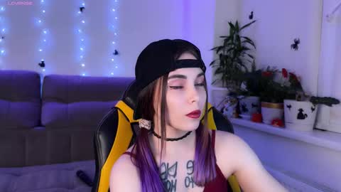 Snapshot of kittie_bear chatting on 10-26-25, 09:21 Veronica online show from 10-26-25, 09:21