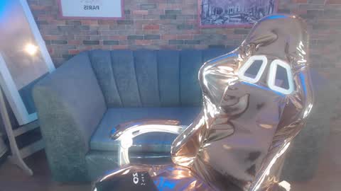 kitty_fox_b online show from 01-17-25, 06:44