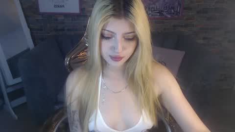 kitty_fox_b online show from 01-18-25, 12:36