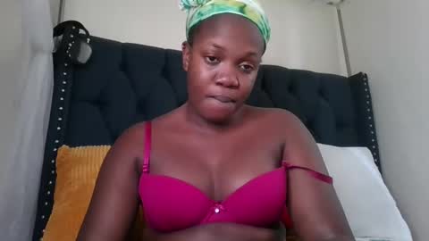 kitty_kerry online show from 10-31-25, 07:09