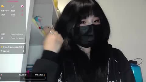 Snapshot of kitty_krush chatting on 09-11-25, 02:33 Kitty online show from 09-11-25, 02:33