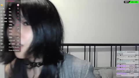 Snapshot of kitty_krush chatting on 10-14-25, 10:32 Kitty online show from 10-14-25, 10:32