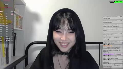 Snapshot of kitty_krush chatting on 10-20-25, 01:39 Kitty online show from 10-20-25, 01:39