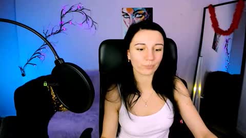 Snapshot of kitty_layy chatting on 11-14-25, 01:32 kitty online show from 11-14-25, 01:32