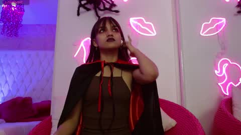 KITTY online show from 10-05-25, 01:09