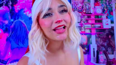 Nicol Gomez online show from 12-19-25, 06:48