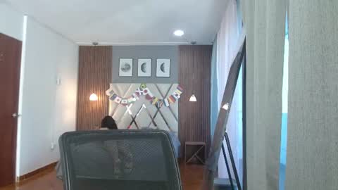 Snapshot of kitty_rousse01 chatting on 07-14-26, 12:00 online show from 07-14-26, 12:00
