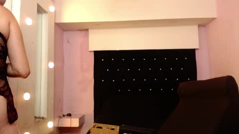 paola online show from 02-19-25, 11:28