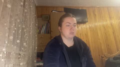 Snapshot of kittyeliz chatting on 11-17-25, 04:13 Eliz online show from 11-17-25, 04:13