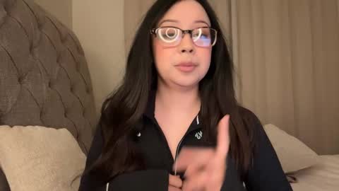 Snapshot of kittymia8 chatting on 01-08-25, 11:10 mia online show from 01-08-25, 11:10