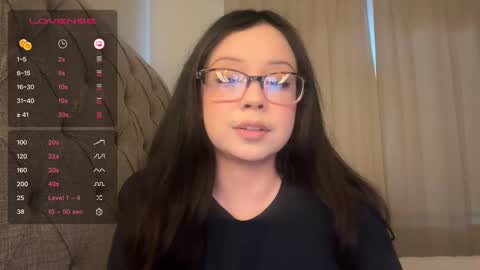 Snapshot of kittymia8 chatting on 01-13-25, 04:30 mia online show from 01-13-25, 04:30