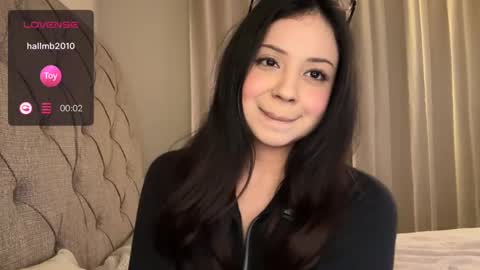 Snapshot of kittymia8 chatting on 02-09-25, 12:08 mia online show from 02-09-25, 12:08