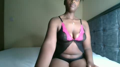 Kittypettite online show from 09-30-25, 04:01