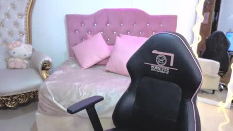 Kitty  online show from 09-30-25, 11:48