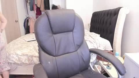 kittywantslove23 online show from 02-08-26, 07:50