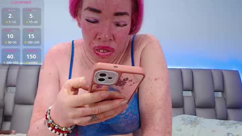 kittywhiteass online show from 11-30-25, 08:07