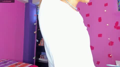Snapshot of kittyzenn chatting on 01-16-25, 06:59 Kitty Zen online show from 01-16-25, 06:59