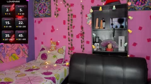 Snapshot of kittyzenn chatting on 03-07-25, 03:08 Kitty Zen online show from 03-07-25, 03:08
