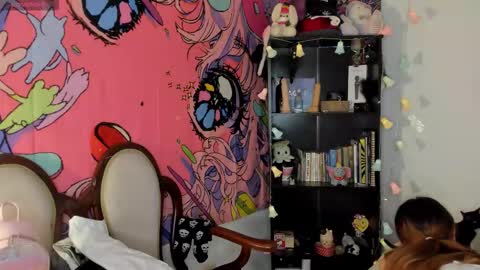 Snapshot of kittyzenn chatting on 10-06-25, 04:04 Kitty Zen online show from 10-06-25, 04:04