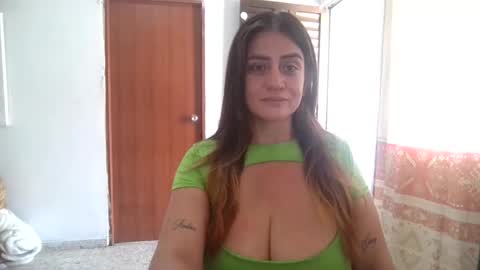 Snapshot of kitybigboobsx chatting on 01-26-25, 05:34 kity boobsx online show from 01-26-25, 05:34