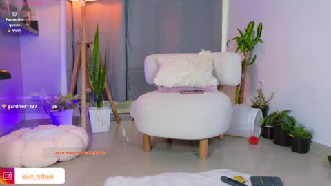 Snapshot of kiut_tiffanii chatting on 09-12-25, 10:59 Tiffanii online show from 09-12-25, 10:59
