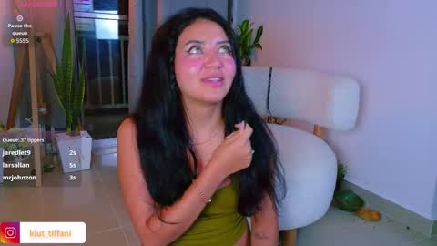 Snapshot of kiut_tiffanii chatting on 09-19-25, 12:23 Tiffanii online show from 09-19-25, 12:23
