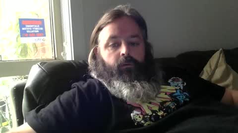 Kiwiabroad online show from 02-15-25, 04:36