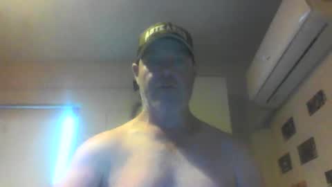 Snapshot of kiwiguy19773 chatting on 02-17-25, 05:58 kiwiguy19773 online show from 02-17-25, 05:58