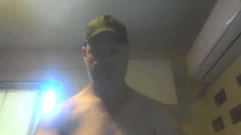 Snapshot of kiwiguy19773 chatting on 12-13-25, 11:21 kiwiguy19773 online show from 12-13-25, 11:21