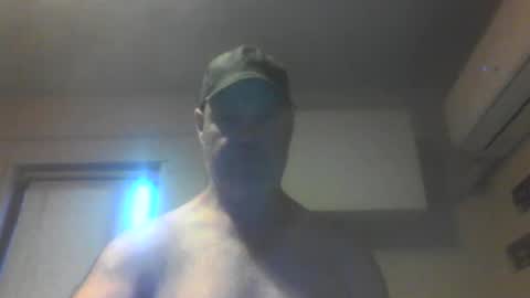 Snapshot of kiwiguy19773 chatting on 12-16-25, 06:29 kiwiguy19773 online show from 12-16-25, 06:29