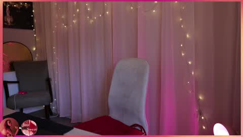 JaneSweet online show from 12-15-25, 12:31