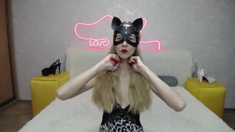 Snapshot of klaryevans chatting on 10-21-25, 08:59 Klary online show from 10-21-25, 08:59