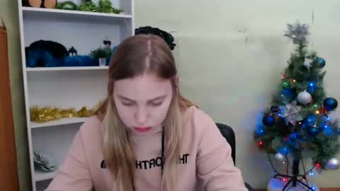 Snapshot of klerkarina chatting on 12-07-24, 05:59 klerkarina online show from 12-07-24, 05:59