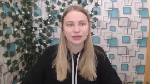 Snapshot of klerkarina chatting on 12-18-24, 07:58 klerkarina online show from 12-18-24, 07:58