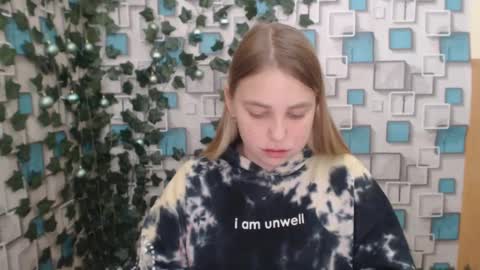 Snapshot of klerkarina chatting on 12-23-24, 09:27 klerkarina online show from 12-23-24, 09:27